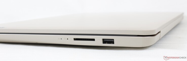 Rechts: SD-Kartenleser, USB-A 3.2 Gen. 1