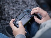 Razer Raion Arcade-Fightpad für PS4 und PC: Fightstick trifft auf Controller.
