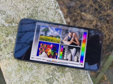 Das iPhone X im Schatten.