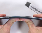 Das Huawei P20 Pro versagt überraschenderweise im Bend-Test: Das Glas bricht.