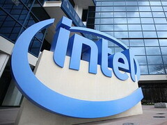 Intel: Umsatz stabil, Gewinn halbiert