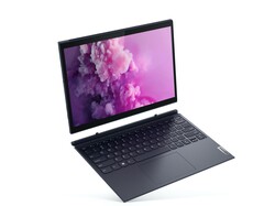 Das Lenovo Yoga Duet 7i macht einen auf Surface Book, nur dass es dabei deutlich leichter ist. (Bild: Lenovo)