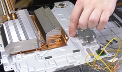 Selbst bei normaler Außentemperatur erreicht der Grafikspeicher der PS5 Temperaturen von über 93 °C (Bild: Gamers Nexus)