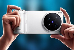 Der Nachfolger des abgebildeten Vivo X300 Ultra verspricht eine bessere Bildstabilisierung.
