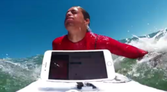 Wollt ihr wirklich ein 1.000 Euro Smartphone aufs Surfbrett schnallen? Er hat's gemacht.