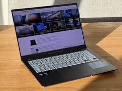 Test Asus Vivobook S 14 OLED Laptop - Günstiges Subnotebook ist dank Lunar Lake leiser und hält länger durch