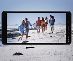 Das Nokia 1 Plus kommt nur mit der notwendigsten Ausstattung, dafür aber mit Wechselcovern. (Bild: Nokia)