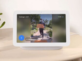 Den Google Nest Hub (2. Generation) gibt es im Bundle mit der WiZ E27 Wi-Fi LED Lampe RGBW aktuell zum Bestpreis. (Bild: Google)