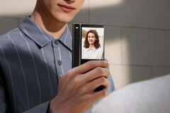 Das Huawei Mate Xs 2 setzt auf ein Display, das nach außen statt nach innen gefaltet wird. (Bild: Huawei)