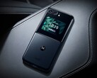 Das Motorola Razr 2022 bietet ein deutlich größeres Zweitdisplay als das Samsung Galaxy Z Flip4 5G. (Bild: Motorola)