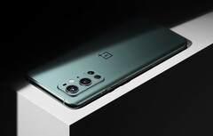 Das OnePlus 9 Pro weist etwas kuriose Performance-Anpassugnen auf. (Bild: OnePlus)