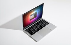 Apple entwickelt neue MacBook Pro in drei unterschiedlichen Größen. (Bild: Giorgio Trovato / Apple, bearbeitet)