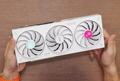 Asus hat bereits eine erste Variante der GeForce RTX 5060 Ti vorgestellt. (Bildquelle: Asus)