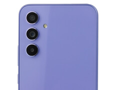 Das Samsung Galaxy A54 besitzt nominell schnellen UFS-2.2-Speicher. (Foto: Daniel Schmidt)