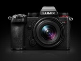 Die Lumix S5D ist aktuell eine der günstigsten Vollformat-Kameras am Markt.