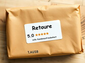 Retoure-Paket mit Kundenbewertung darauf
