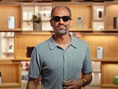 Schon bei der Android Show trug Android CEO Sameer Samat die neuen Google Glasses (Bildquelle: Google)