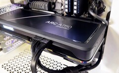Die Intel Arc A750 Limited Edition kann Death Stranding mit bis zu 100 fps darstellen, samt Unterstützung für VRR. (Bild: Intel)