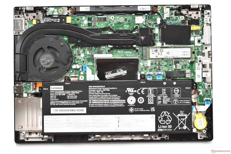 Blick ins Innere des Lenovo ThinkPad T14 Gen 2 Intel