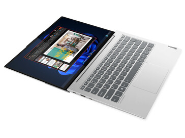 Das ThinkBook 13s Gen 4 komplett flach (Bild: Lenovo)