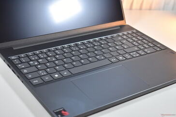 Lenovo IdeaPad Slim 3 15: Tastatur