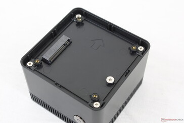 Es ist überraschend, einen leeren M.2-Steckplatz auf einem so kleinen Mini-PC zu sehen