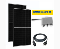 Balkonkraftwerk mit bifazialen Glas-Glas-Modulen von Ja Solar für einen höheren Energieertrag 