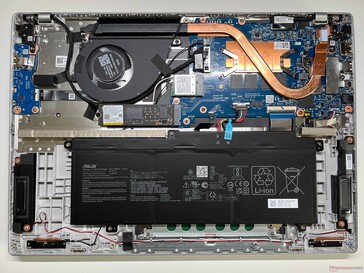 Asus VivoBook S16 S3607QA. (Bild: Andreas Osthoff)