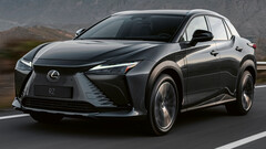Lexus RZ 450e: Elektro-Crossover-SUV geht ab 74.700 Euro an den Start.