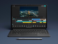Das Amazon Alexa Tablet 12 Pro wird gegen Aufpreis mit Tastatur und Stylus angeboten.