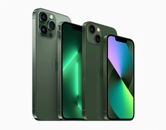 Sowohl das iPhone 13 als auch das iPhone 13 Pro sind jetzt in Grün verfügbar. (Bild: Apple)