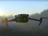 Die DJI Mavic 3, hier als Cine-Version in Action, wird wohl bald einen neuen Bruder namens Mavic 3 Classic erhalten, zumindest laut einem bekannten Leaker. (Bild: DJI)