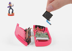 Der Joy-Con-Drift betrifft unzählige Nintendo Switch, die Reparatur seitens Nintendo ist aber kostenlos. (Bild: iFixit)