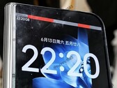 Das breitere Xiaomi Mix Fold 5 taucht in einem ersten Hands-On-Bild auf und läuft bereits mit HyperOS 4.