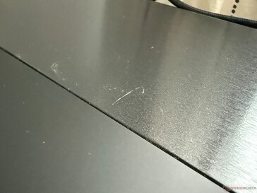 Trotz kratzresistenter Oberfläche muss man mit den Magneten vorsichtig sein