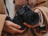Die Fujifilm X-T50 packt den Sensor der X-T5 ins kleinere Gehäuse. (Bild: Fujifilm)