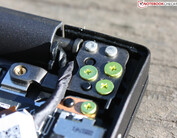 Das Gelenk ist mehrfach verschraubt.