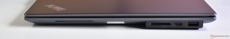 rechts: SD-Kartenleser, Thunderbolt 4, USB-A 3.2 Gen 2