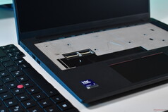 Lenovo ThinkPad T14 Gen 7: Tastatur entfernt
