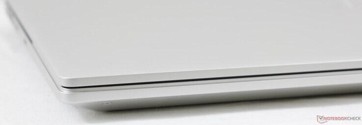 Vorderseite: Keine Anschlüsse