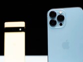 Das Apple iPhone 13 Pro Max ist im neuen Vergleich nur minimal schneller als das Pixel 6 Pro. (Bild: PhoneBuff, YouTube)