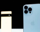 Das Apple iPhone 13 Pro Max ist im neuen Vergleich nur minimal schneller als das Pixel 6 Pro. (Bild: PhoneBuff, YouTube)