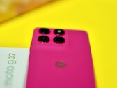 Das Chassis des Moto G37 ist schick, aber nicht perfekt verarbeitet.