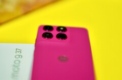 Das Chassis des Moto G37 ist schick, aber nicht perfekt verarbeitet.
