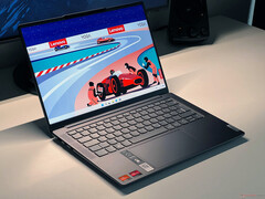 Im Amazon-Angebot wurde das Lenovo Yoga Pro 7 mit 32GB RAM auf 979 Euro reduziert (Bild: Andreas Osthoff)