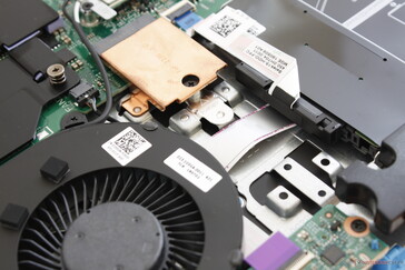 Die in unserem Testgerät verbaute Toshiba-BG4-SSD besitzt dass M.2-2230- statt dem 2280-Format. 2280-SSDs werden dennoch unterstützt
