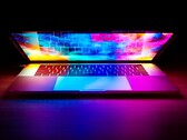 Das Apple MacBook Pro könnte künftig ein wesentlich farbenprächtigeres Display bieten.