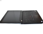 Das Lenovo ThinkPad P73 läuft leise, erwärmt sich dafür aber stark