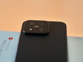 Das Xiaomi 17 Max bringt ein Leica-Kamerasystem mit und kann es damit auch mit teureren Phones aufnehmen.
