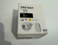 Der neue Smart Plug Tretakt von Ikea ist bereits in ersten Filialen erhältlich. (Bild: Reddit)